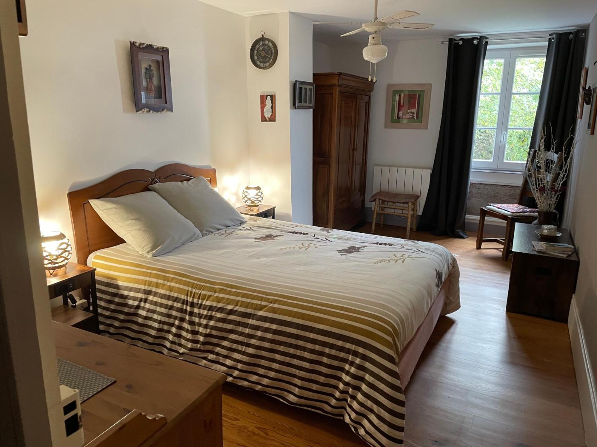 Les Agapanthes Bed & Breakfast Vaux-en-Beaujolais Eksteriør bilde