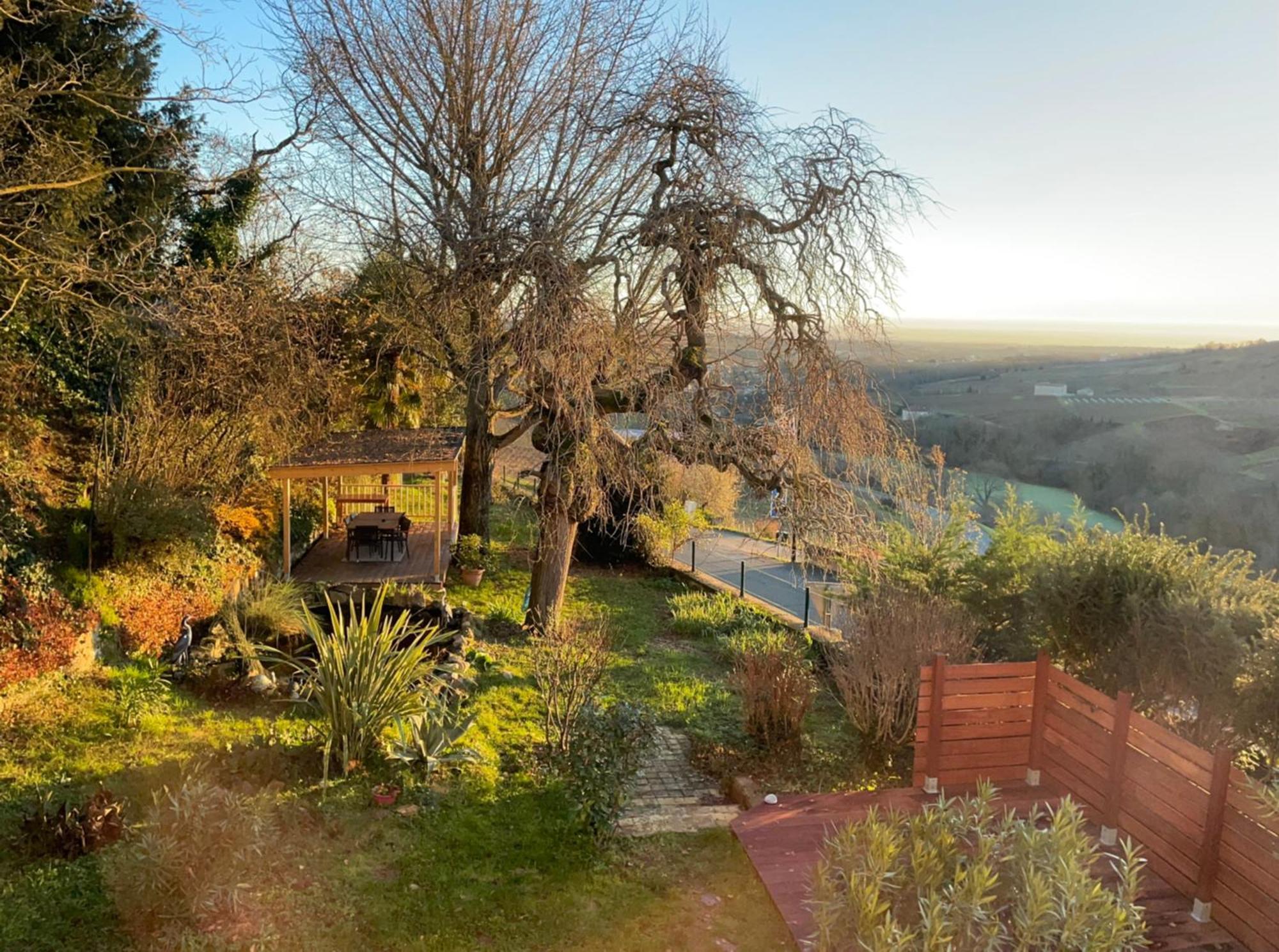 Les Agapanthes Bed & Breakfast Vaux-en-Beaujolais Eksteriør bilde